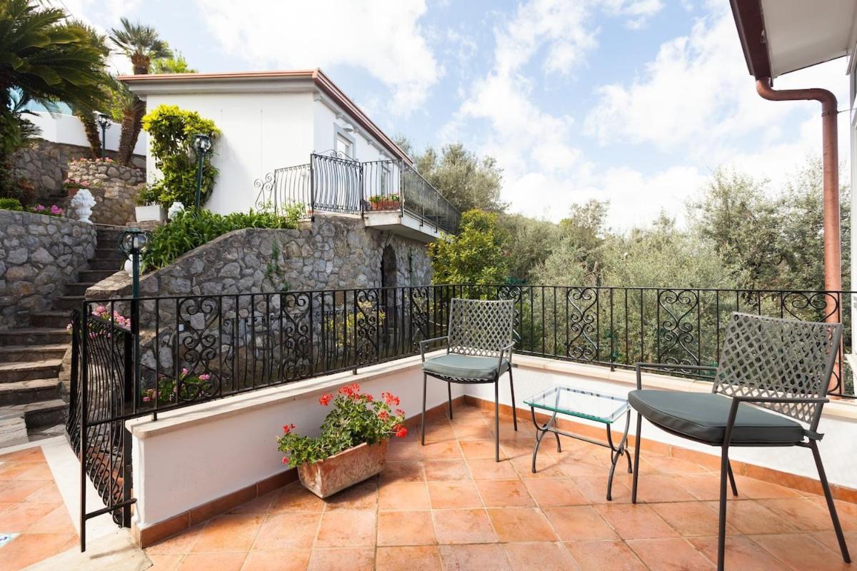 Angela With Private Pool And Sea View Villa