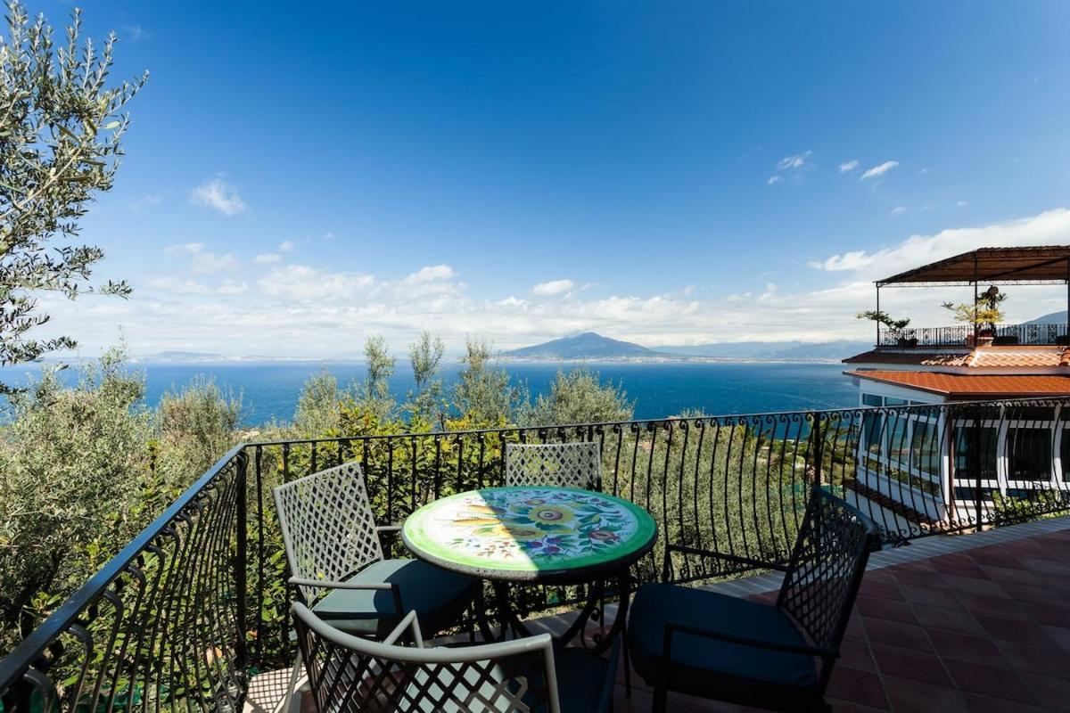 Angela With Private Pool And Sea View Sorrento