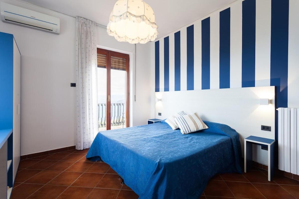 Angela With Private Pool And Sea View Sorrento