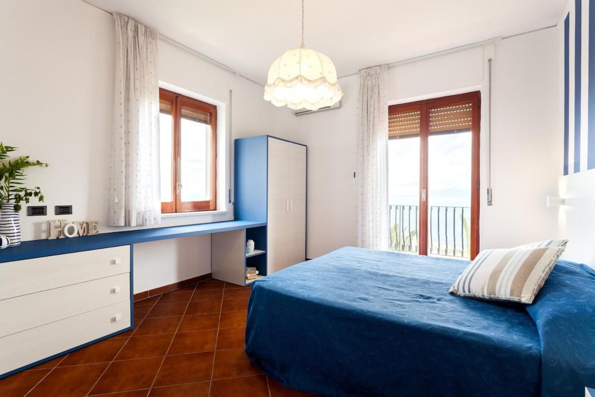 Villa Angela With Private Pool And Sea View Sorrento