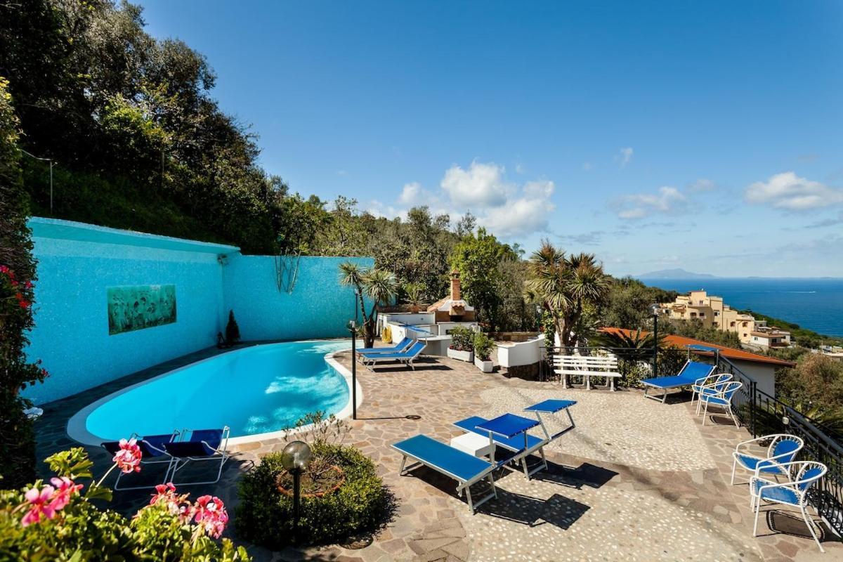 Villa Angela With Private Pool And Sea View *