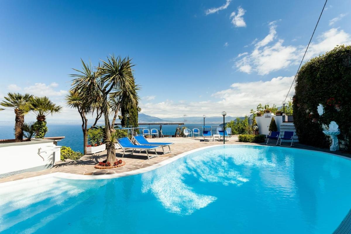 Angela With Private Pool And Sea View Villa Sorrento